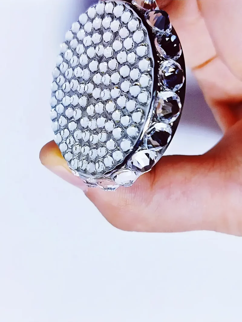 Crystal Bling Mini Herb Grinder – Sparkle Meets Smooth Grinding